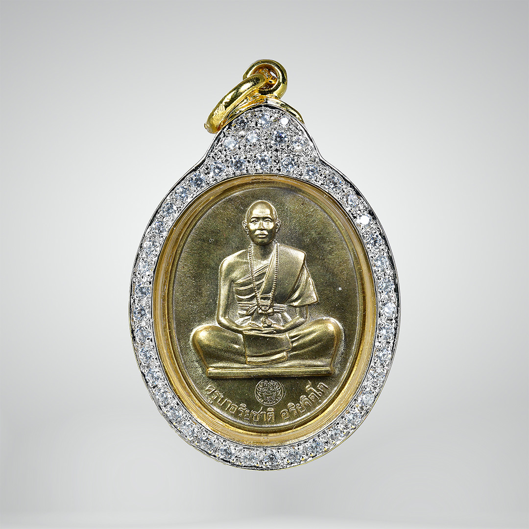 ตลับพระล้อมเพชรทรงรูปไข่ - Image 2